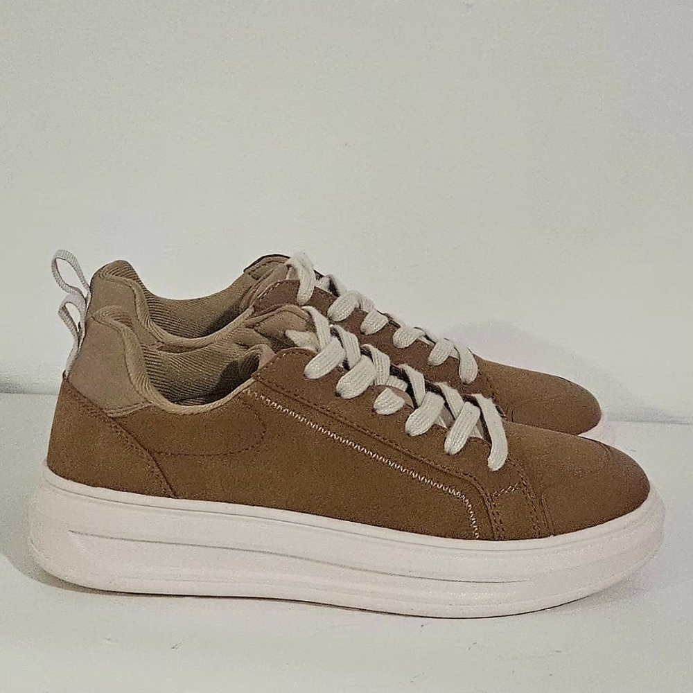 Journee Meeya Women's Casual Lace-Up Sneakers / Brown / Size 6 - Picture 4 of 11